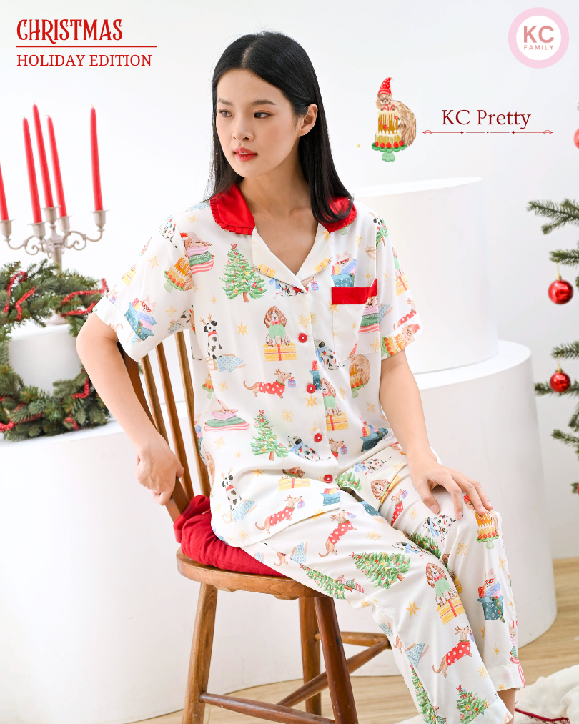 KC Pretty in Festive Holiday Pawty-White Baju Tidur Wanita Piyama Celana Panjang Lengan Pendek
