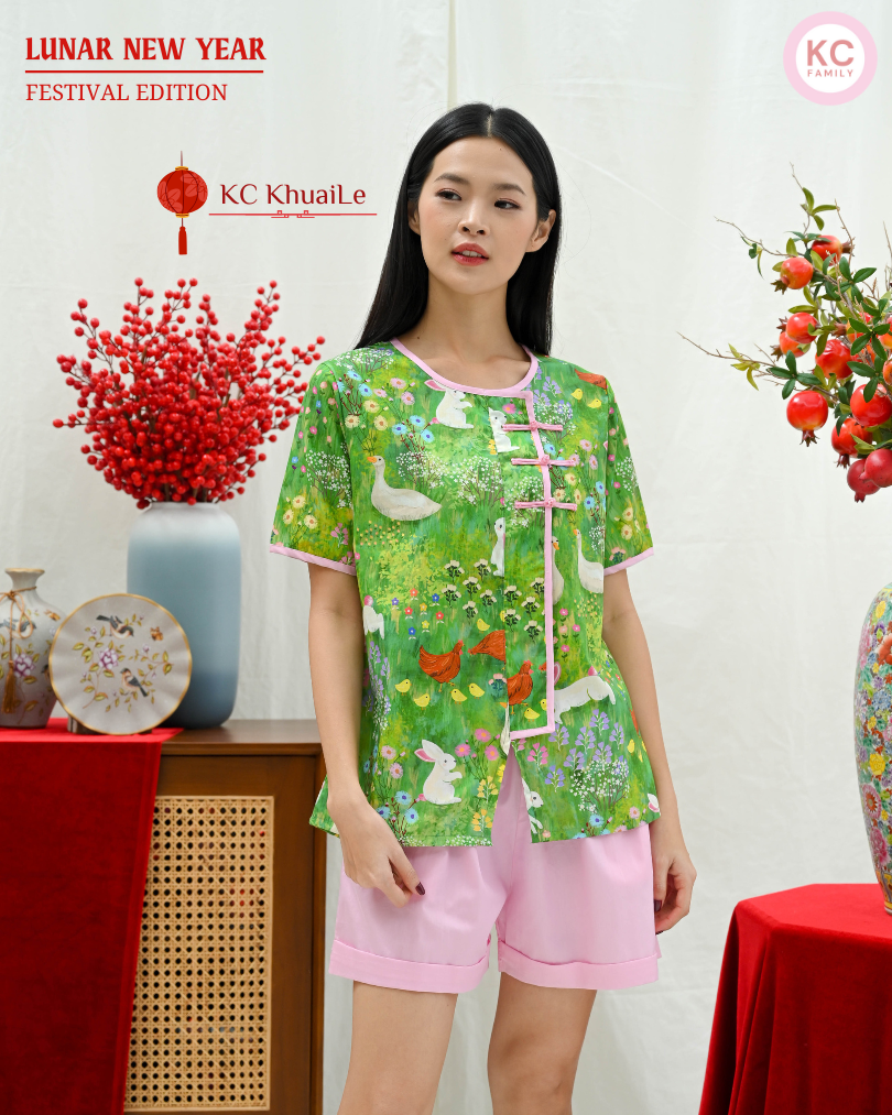 KC KhuaiLe in Garden BunnyBaju Imlek Ceongsam CNY Shanghai