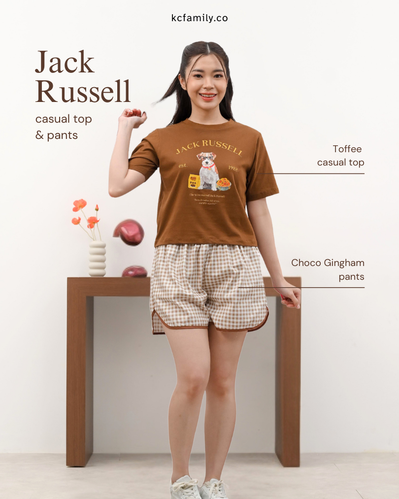 KC Casual Top in Jack Russell Baju Kaos Lengan Pendek dengan Celana Pendek