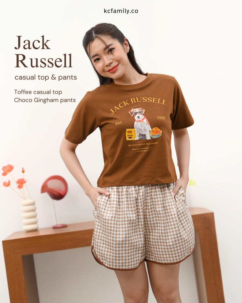 KC Casual Top in Jack Russell Baju Kaos Lengan Pendek dengan Celana Pendek