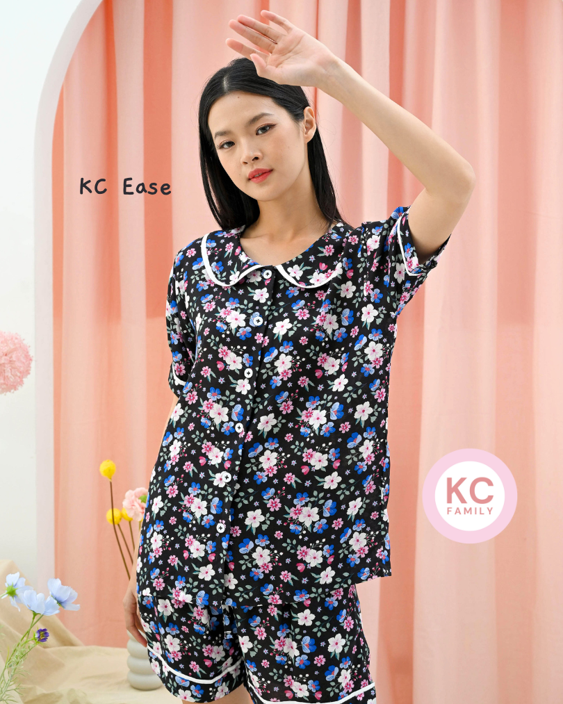 KC Ease in Vibrant Noir Piyama Wanita Lengan Pendek Celana Pendek