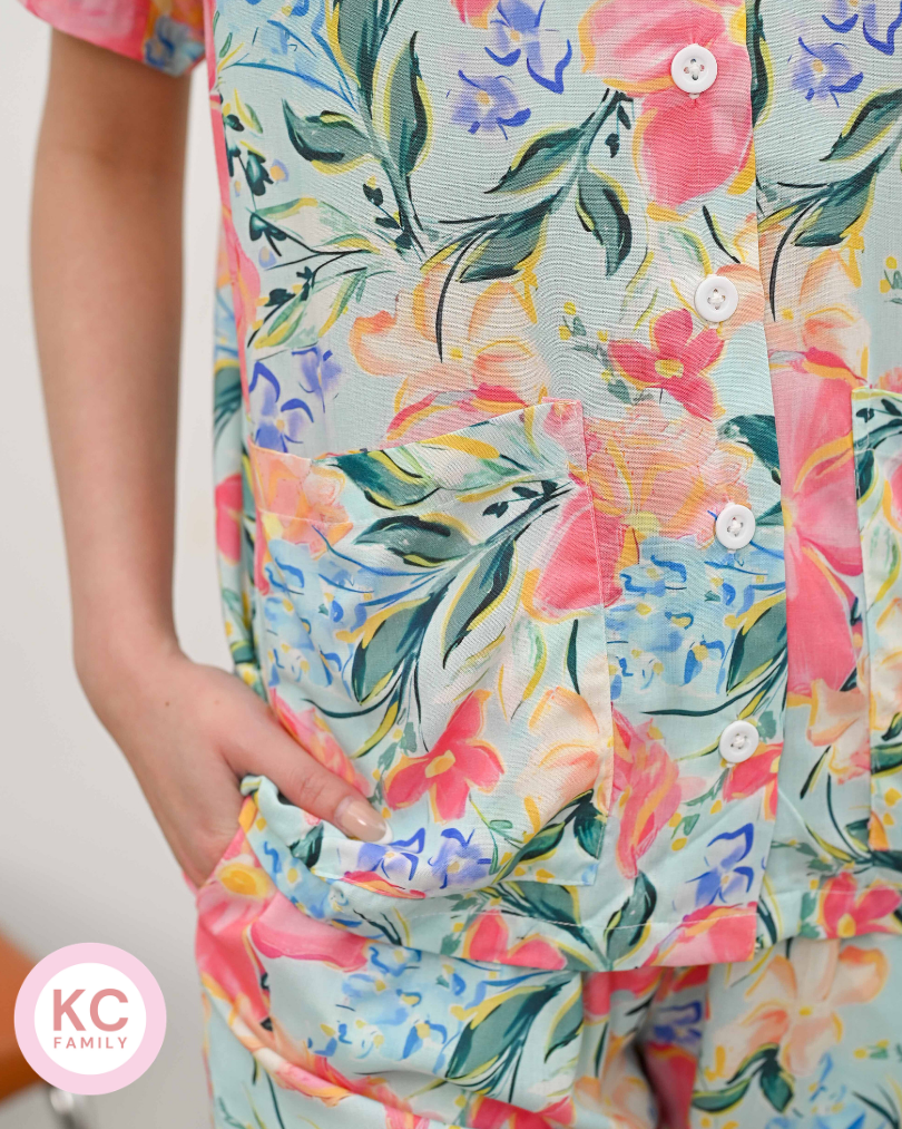 KC Isabel in Tropical Paradise Piyama V Neck Lengan Pendek Celana Panjang