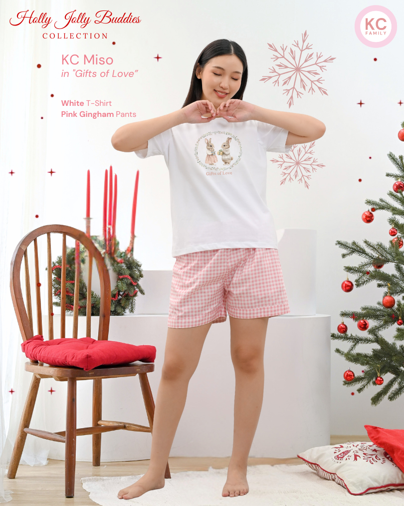 KC Miso in Gifts of Love Baju Kaos dengan  Celana Pendek Piyama Kaos