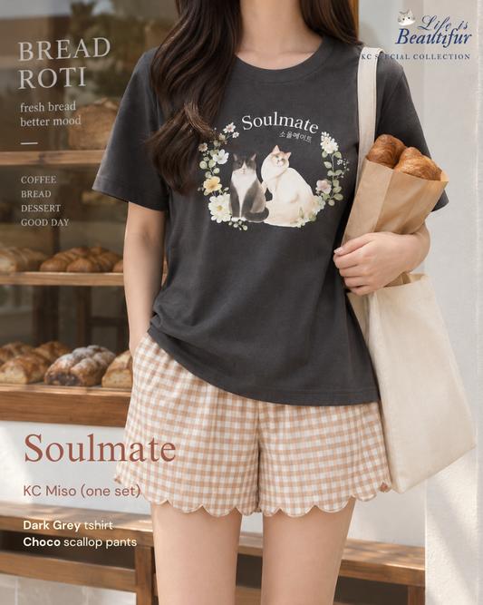 KC Miso in Soulmate  Baju Kaos dengan Celana Pendek Piyama Kaos