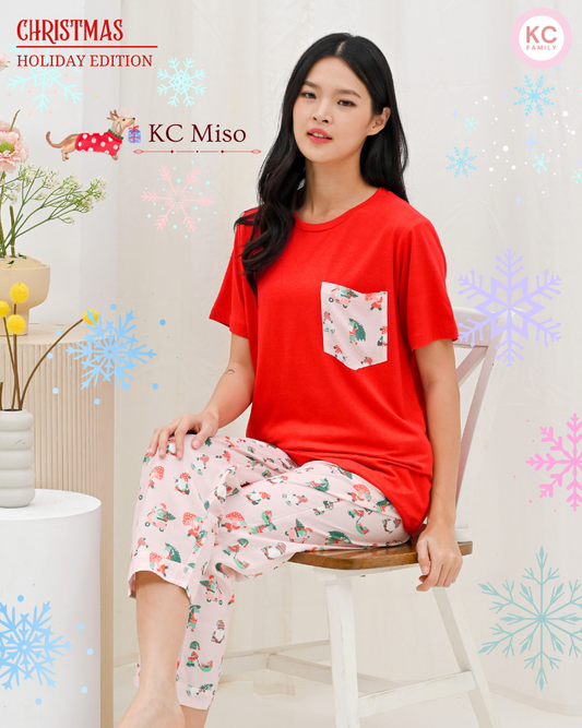 KC Miso in Santa with Friends Edition Baju Tidur Kaos Lengan Pendek Celana Panjang