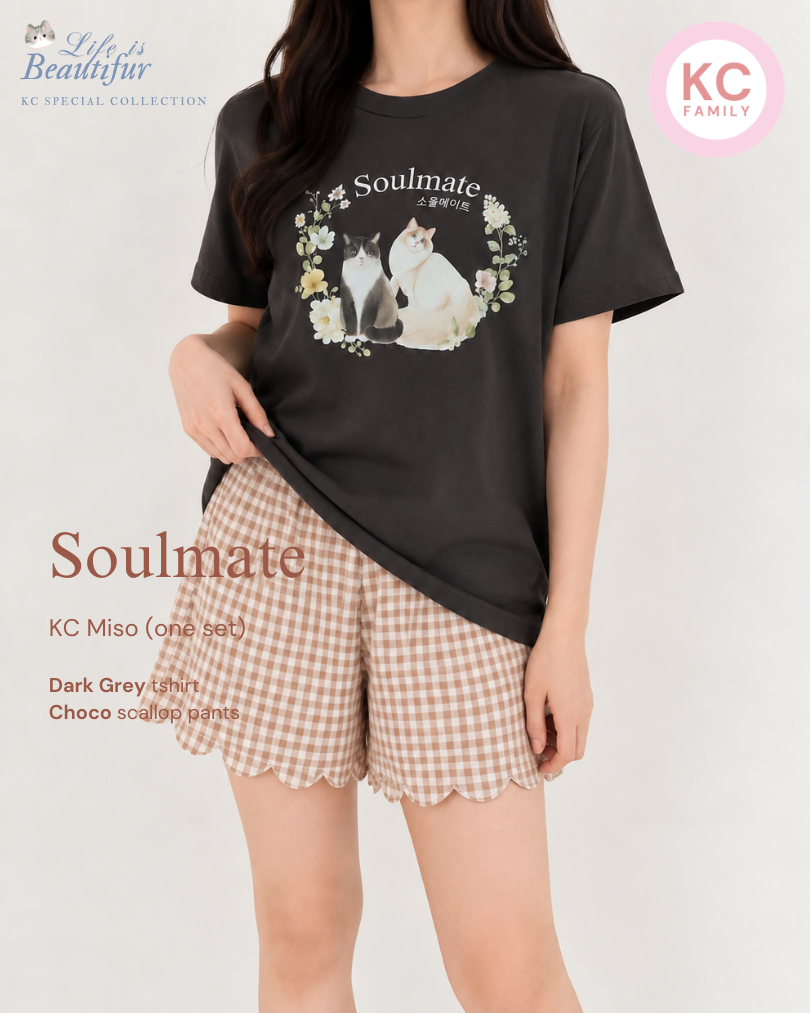 KC Miso in Soulmate  Baju Kaos dengan Celana Pendek Piyama Kaos