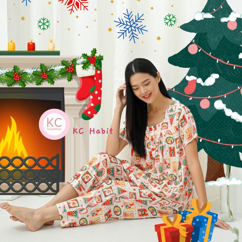 KC Habit Holiday Stamps Beige Baju Tidur Wanita Piyama Set Lengan Pendek Celana Panjang